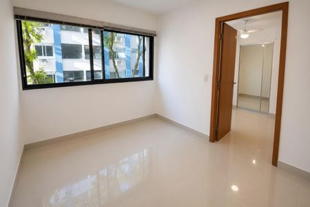 Sala de apartamento para alugar com 1 quarto, 38m² em Centro Histórico, Porto Alegre