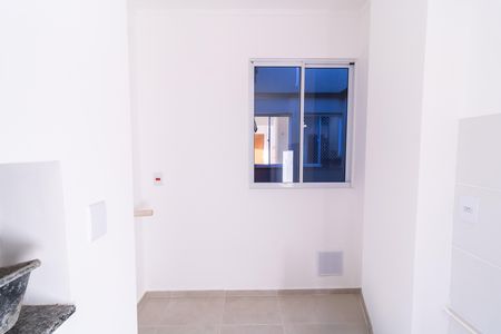 Cozinha de apartamento para alugar com 2 quartos, 56m² em Guarujá, Porto Alegre