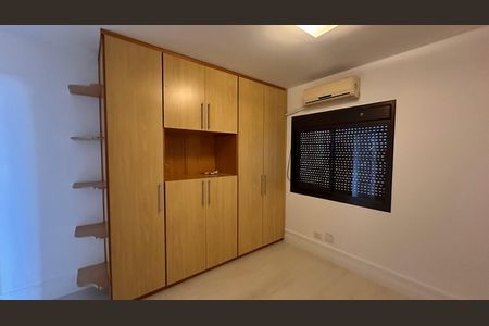 Apartamento para alugar com 138m², 3 quartos e 2 vagas