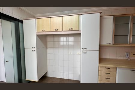 Apartamento para alugar com 138m², 3 quartos e 2 vagas
