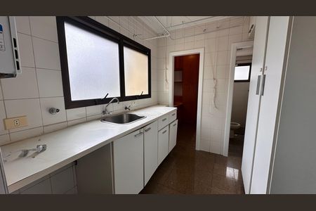 Apartamento para alugar com 138m², 3 quartos e 2 vagas