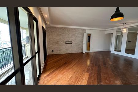 Apartamento para alugar com 138m², 3 quartos e 2 vagas
