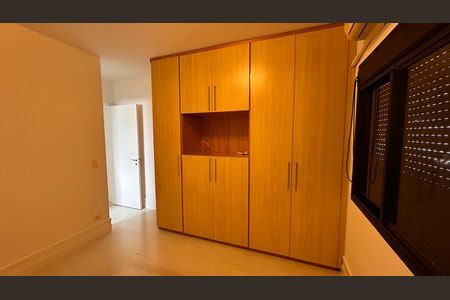 Apartamento para alugar com 138m², 3 quartos e 2 vagas