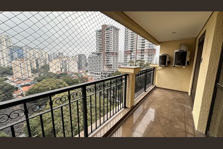Apartamento para alugar com 138m², 3 quartos e 2 vagas