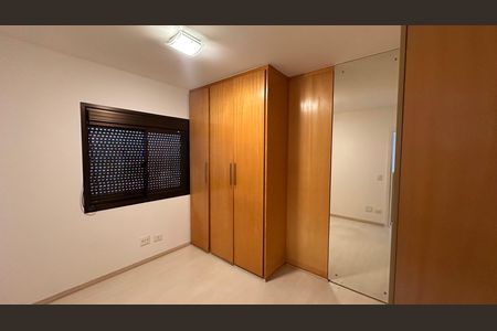 Apartamento para alugar com 138m², 3 quartos e 2 vagas