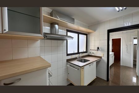 Apartamento para alugar com 138m², 3 quartos e 2 vagas