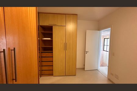 Apartamento para alugar com 138m², 3 quartos e 2 vagas