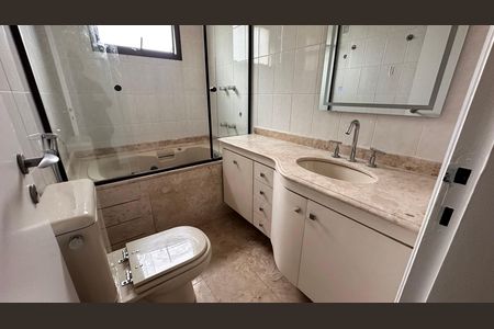 Apartamento para alugar com 138m², 3 quartos e 2 vagas