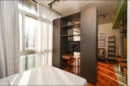 Quarto de apartamento para alugar com 1 quarto, 30m² em Santo Agostinho, Belo Horizonte