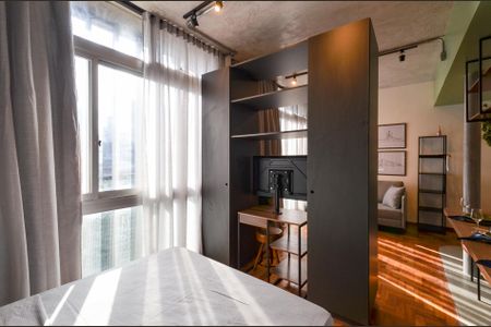 Quarto de apartamento para alugar com 1 quarto, 30m² em Santo Agostinho, Belo Horizonte