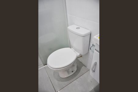 Banheiro de casa para alugar com 1 quarto, 42m² em Freguesia do Ó, São Paulo