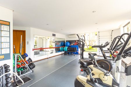 Apartamento à venda com 151m², 3 quartos e 2 vagas Apartamento à venda com 151m², 3 quartos e 2 vagasÁrea comum - Academia