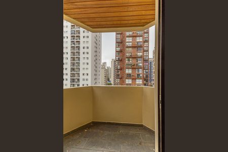 Apartamento à venda com 151m², 3 quartos e 2 vagas Apartamento à venda com 151m², 3 quartos e 2 vagasSuíte