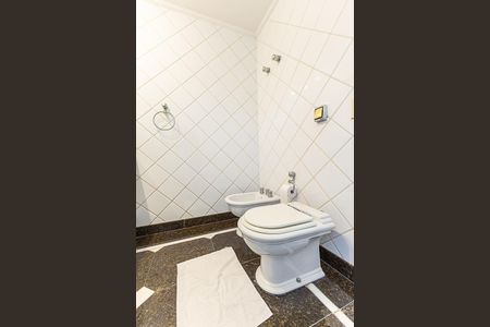 Apartamento à venda com 151m², 3 quartos e 2 vagas Apartamento à venda com 151m², 3 quartos e 2 vagasBanheiro Social