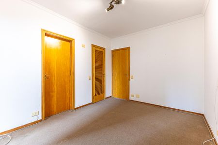 Apartamento à venda com 151m², 3 quartos e 2 vagas Apartamento à venda com 151m², 3 quartos e 2 vagasSuíte