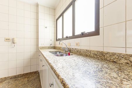 Apartamento à venda com 151m², 3 quartos e 2 vagas Apartamento à venda com 151m², 3 quartos e 2 vagasCozinha