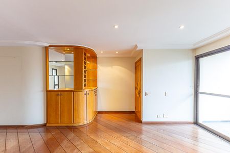 Apartamento à venda com 151m², 3 quartos e 2 vagas Apartamento à venda com 151m², 3 quartos e 2 vagasSala