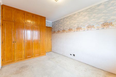 Apartamento à venda com 151m², 3 quartos e 2 vagas Apartamento à venda com 151m², 3 quartos e 2 vagasQuarto 1