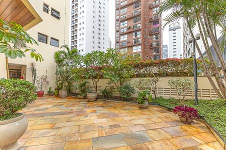 Apartamento à venda com 151m², 3 quartos e 2 vagas Apartamento à venda com 151m², 3 quartos e 2 vagasÁrea comum - Pátio