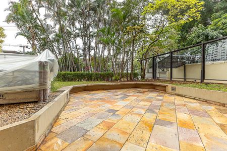 Apartamento à venda com 151m², 3 quartos e 2 vagas Apartamento à venda com 151m², 3 quartos e 2 vagasÁrea comum - Pátio