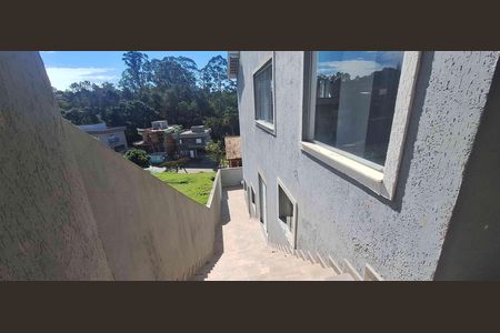 Casa de condomínio para alugar com 280m², 3 quartos e 4 vagas Casa de condomínio para alugar com 280m², 3 quartos e 4 vagasLateral