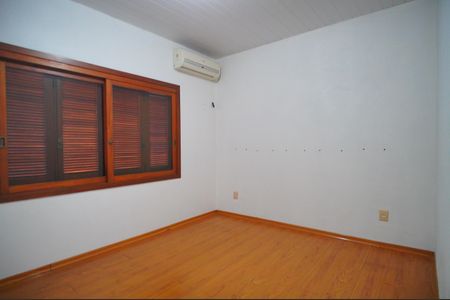 Casa para alugar com 150m², 2 quartos e 2 vagasSuíte