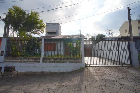 Casa para alugar com 150m², 2 quartos e 2 vagasFachada