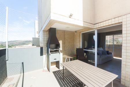 Apartamento à venda com 218m², 3 quartos e 3 vagasChurrasqueira - cobertura
