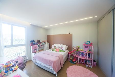 Apartamento à venda com 218m², 3 quartos e 3 vagasquarto 2