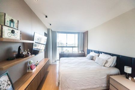 Apartamento à venda com 218m², 3 quartos e 3 vagassuite 