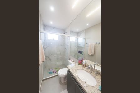 Apartamento à venda com 218m², 3 quartos e 3 vagasBanheiro Social