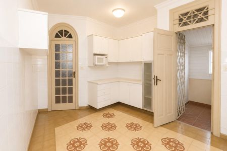 Casa para alugar com 256m², 3 quartos e 2 vagasCozinha