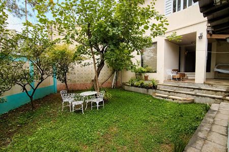 Casa para alugar com 256m², 3 quartos e 2 vagasQuintal