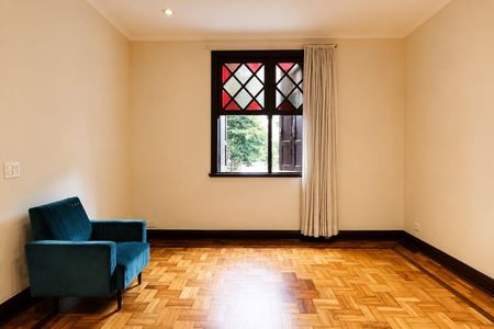Casa para alugar com 256m², 3 quartos e 2 vagasSala