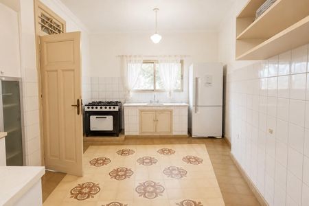 Casa para alugar com 256m², 3 quartos e 2 vagasCozinha