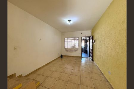 Sala de casa para alugar com 2 quartos, 70m² em Vila Nina, São Paulo