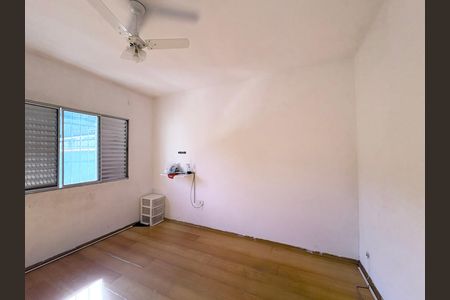 Quarto 1 de casa para alugar com 2 quartos, 70m² em Vila Nina, São Paulo