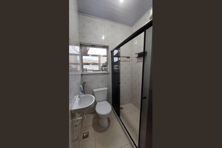 Banheiro de casa para alugar com 2 quartos, 60m² em Areia Branca, Belford Roxo