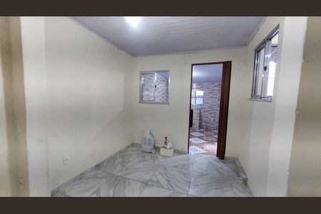 Casa para alugar com 60m², 2 quartos e 1 vaga Casa para alugar com 60m², 2 quartos e 1 vagaSuíte