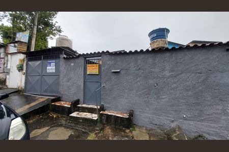 Fachada de casa para alugar com 2 quartos, 60m² em Areia Branca, Belford Roxo