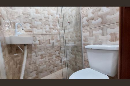 Casa para alugar com 60m², 2 quartos e 1 vaga Casa para alugar com 60m², 2 quartos e 1 vagaBanheiro da Suíte