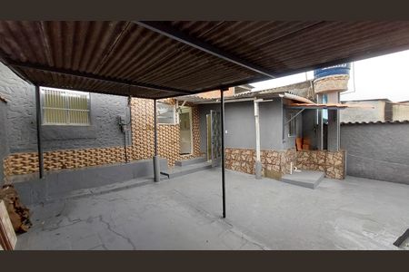 Garagem de casa para alugar com 2 quartos, 60m² em Areia Branca, Belford Roxo