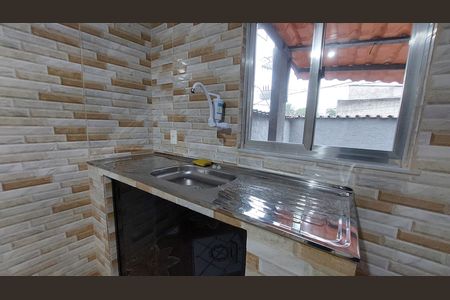 Cozinha de casa para alugar com 2 quartos, 60m² em Areia Branca, Belford Roxo