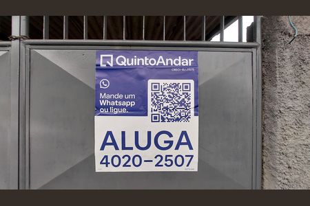 Casa para alugar com 60m², 2 quartos e 1 vaga Casa para alugar com 60m², 2 quartos e 1 vagaFachada