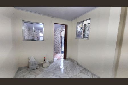 Casa para alugar com 60m², 2 quartos e 1 vaga Casa para alugar com 60m², 2 quartos e 1 vagaSuíte