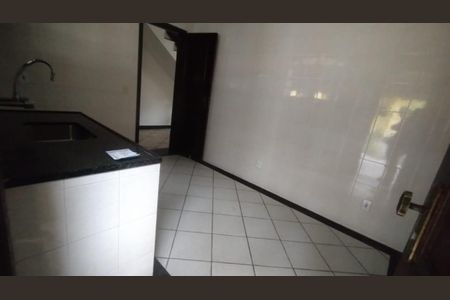 Casa para alugar com 160m², 3 quartos e 3 vagasCozinha