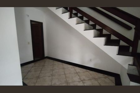 Sala de casa para alugar com 3 quartos, 160m² em Eldorado, Maricá