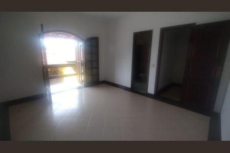 Casa para alugar com 160m², 3 quartos e 3 vagasSuíte