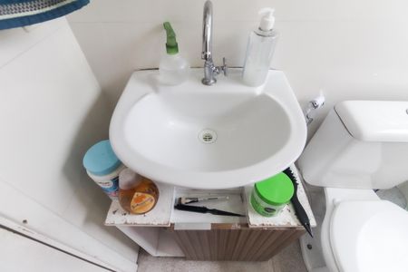 Apartamento à venda com 44m², 2 quartos e 1 vaga Apartamento à venda com 44m², 2 quartos e 1 vagaBanheiro