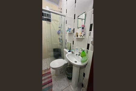 Casa para alugar com 180m², 3 quartos e 2 vagas Casa para alugar com 180m², 3 quartos e 2 vagasBanheiro social